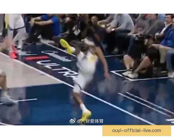 穆迪遭遇严重伤情被迫坐轮椅离场 专家称影响巨大或影响全赛季表现